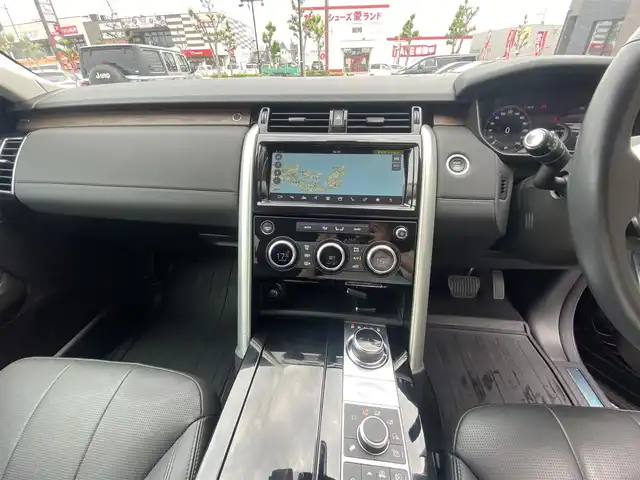 ランドローバー ランドローバー ディスカバリー HSE 福岡県 2018(平30)年 1.7万km 黒 ・クルーズコントロール/・純正ＨＤＤナビ／ＵＳＢ／Ｂｌｕｅｔｏｏｔｈ/・全方位カメラ/・黒革シート／シートヒーター/・社外前後ドライブレコーダー/・フルセグ/・ＥＴＣ/・純正２０ＡＷ/・プッシュスタート/・パーキングアシスト/・アイドリングストップ/・スマートキー/・3列シート/・パワーシート/・レーンキープアシスト/・オートライト/・LEDライト/・取扱説明書