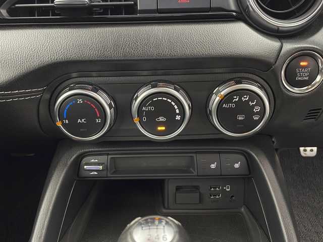 マツダ ロードスター ＲＦ RS 鹿児島県 2020(令2)年 1.8万km ジェットブラックマイカ スマートシティブレーキサポート/純正メーカーナビ/Bluetooth SD DVD再生可/バックカメラ/フルセグTV/純正BBS17インチアルミホイール/純正ＲＥＣＡＲＯシート/ブラインドスポットモニター/革巻ステアリング/ステアリングスイッチ/LEDヘッドライト/オートライトコントロール/オートワイパー/クルーズコントロール/スマートキー/エンジンプッシュスタート/純正フロアマット/保証書/取扱説明書