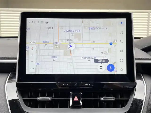 トヨタ カローラ クロス ハイブリッド Z 大阪府 2024(令6)年 0.8万km アティチュードブラックマイカ 純正ディスプレイオーディオ/　ナビ/フルセグTV/　Miracast/AppleCarPlay/Bluetooth/FM/AM/トヨタセーフティセンス/　レーンディパーチャーアラート/　ブラインドスポットモニター/　プリクラッシュセーフティ/　プロアクティブドライビングアシスト/　リアクロストラフィックアラート/　クリアランスソナー/　パーキングサポートブレーキ/　ロードサインアシスト/　オートマチックハイビーム/パワーバックドア/１００Vアクセサリーコンセント/ETC2.0/ハーフレザーシート/前席シートヒーター/革巻きステアリング・ステアリングスイッチ/ルーフレール/オートライト/フォグランプ/ウィンカーミラー/ISOFIX/ヘッドライトレベライザー