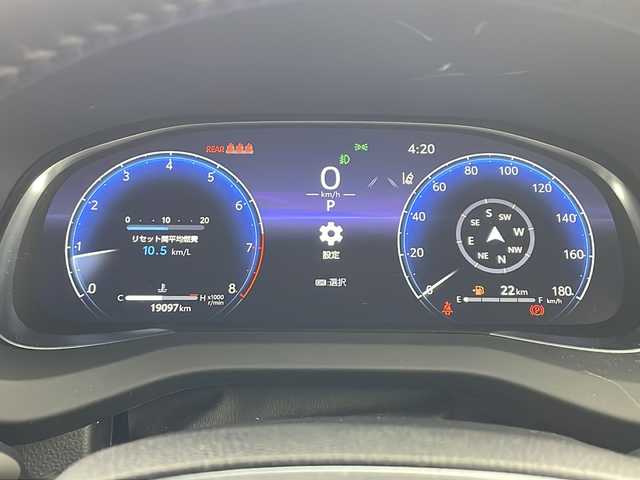 トヨタ ハリアー Z レザーパッケージ 兵庫県 2022(令4)年 1.9万km プレシャスブラックパール ・ワンオーナー車/・純正12.3インチディスプレイオーディオ&Bluetooth&USB接続&TV&Miracast/・パノラミックビューモニター/・ビルドインETC2.0/・JBLプレミアムサウンド/・Toyota Safety Sense/・プリクラッシュセーフティ/・レーンディパーチャーアラート/・オートマチックハイビーム/・先行車発進告知機能/・パーキングサポートブレーキ（前後方静止物）/・車両接近通報装置/・ブラインドスポットモニター/・パノラマルーフ/・パワーバックドア/・純正フロアマット/・前席パワーシート/・レザーシート/・前席シートヒーター/・前席エアシート/・ステアリングヒーター/・ステアリングスイッチ/・デジタルインナーミラー/・純正19インチアルミホイール/・ABS/・横滑り防止機能/・前後コーナーセンサー/・LEDオートライト/・W＋サイドエアバック