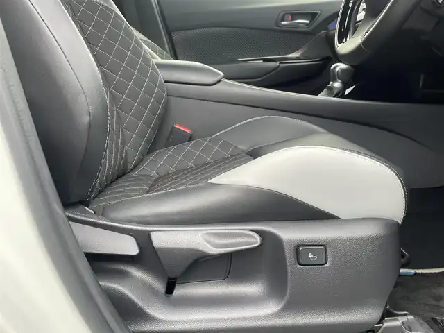 トヨタ Ｃ－ＨＲ G モード ネロ 群馬県 2019(平31)年 4.3万km ホワイトパールクリスタルシャイン モデリスタエアロ/セーフティセンスP/・プリクラッシュセーフティシステム/・レーンディパーチャーアラート/・オートマチックハイビーム/・レーダークルーズコントロール/ブラインドスポットモニター/リアクロストラフィックアラート/クリアランスソナー/バックソナー/社外SDナビ/（CD/DVD/SD/MSV/BluetoothAudio）/バックカメラ/フルセグテレビ/LEDヘッドランプ/シーケンシャルターンランプ/純正18インチアルミホイール/シートヒーター/革巻きステアリング