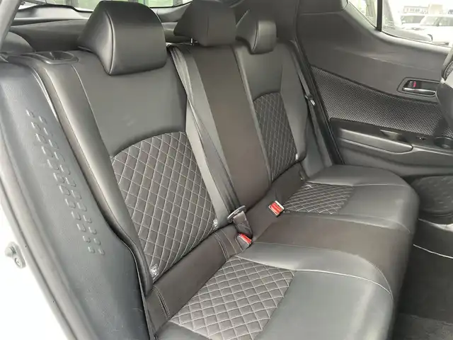 トヨタ Ｃ－ＨＲ G モード ネロ 群馬県 2019(平31)年 4.3万km ホワイトパールクリスタルシャイン モデリスタエアロ/セーフティセンスP/・プリクラッシュセーフティシステム/・レーンディパーチャーアラート/・オートマチックハイビーム/・レーダークルーズコントロール/ブラインドスポットモニター/リアクロストラフィックアラート/クリアランスソナー/バックソナー/社外SDナビ/（CD/DVD/SD/MSV/BluetoothAudio）/バックカメラ/フルセグテレビ/LEDヘッドランプ/シーケンシャルターンランプ/純正18インチアルミホイール/シートヒーター/革巻きステアリング