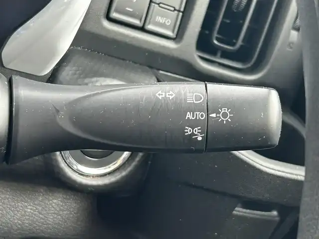 スズキ ハスラー HYBRID G 兵庫県 2021(令3)年 1.8万km フェニックスレッドパール/ガンメタリック2トーンルーフ 社外ナビ/BT/ワンセグ/前後ドラレコ/ビルトインETC/クリアランスソナー/前後シートヒーター/ステアリングスイッチ/バックカメラ/レーンキープアシスト/ノーマルタイヤ付き/ヘッドライトレベライザー/スペアキー/横滑り防止装置/盗難防止装置