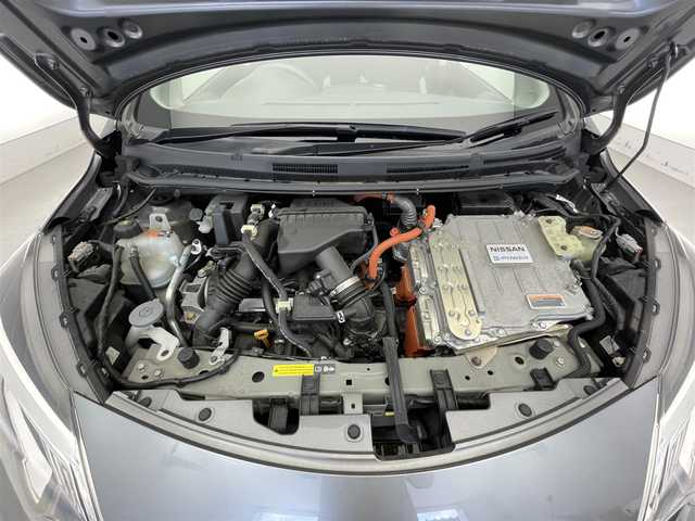 日産 ノート e－パワー X Vセレクション 滋賀県 2020(令2)年 5.8万km ダークメタルグレー 禁煙車/社外SDナビ/・CN-RA06WD/・CD/DVD/Bluetooth/フルセグTV/全方位カメラ/LEDヘッドライト/インテリジェントルームミラー/前方ドライブレコーダー/ステアリングスイッチ/衝突軽減ブレーキ/横滑り防止/レーンキープアシスト/前後コーナーセンサー/ETC/プッシュスタート/スマートキー