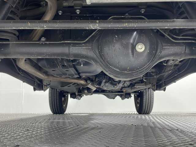 スズキ ジムニー ランドベンチャー 沖縄県 2017(平29)年 3.6万km クールカーキPM 禁煙車　/社外ナビ[KXM-E502]/（フルセグＴＶ　ＣＤ　ＤＶＤ　Ｂｌｕｅｔｏｏｔｈ）/バックカメラ　/ハーフレザーシート　/ＥＴＣ　/キーレスキー　/スペアキー　/背面タイヤ　/ステアリングスイッチ　/電動格納ミラー