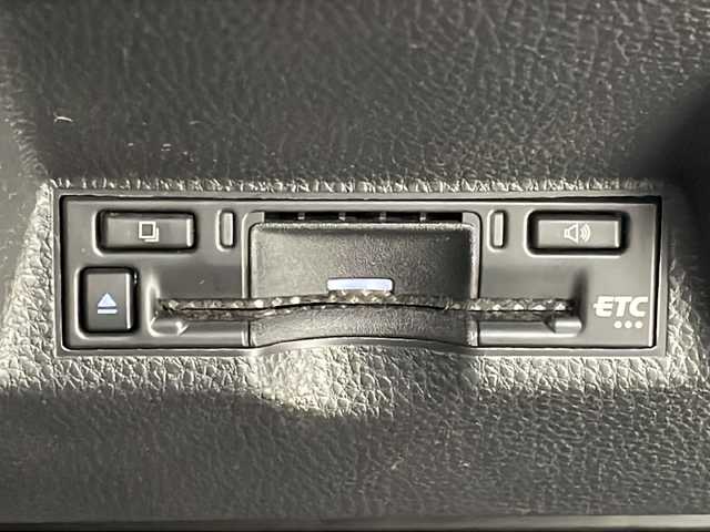 トヨタ ヤリス ハイブリッド G 宮城県 2024(令6)年 4.3万km プラチナホワイトパールマイカ ワンオーナー/三眼LEDヘッドライト/トヨタセーフティセンス/・プリクラッシュセーフティ/・レーントレーシングアシスト/・レーダークルーズコントロール/・オートハイビーム/・クリアランスソナー/・パーキングサポートブレーキ/純正ディスプレイオーディオナビ/・BT.USB.Miracast.HDMI/フルセグTV/バックカメラ/アイドリングストップ/横滑り防止装置/ステアリングスイッチ/ビルトインETC/プッシュスタート/スマートキー/社外14インチアルミホイール/純正フロアマット/純正ホイールキャップ付夏タイヤ積込