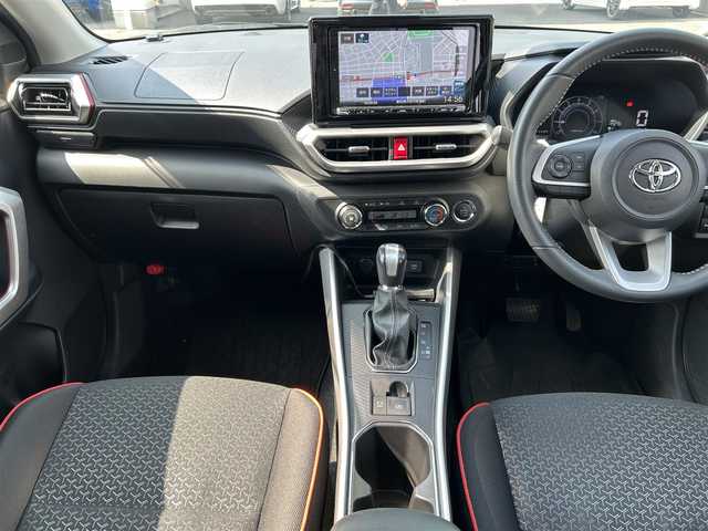 トヨタ ライズ Z 愛知県 2022(令4)年 2.9万km シャイニングホワイトパール ワンオーナー/ケンウッドナビ(AM/FM/CD/DVD/BT/フルセグ)/スマートアシスト/ステアリングアシスト/先行車発進告知/ロードサインアシスト/クリアランスソナー/前後ドラレコ/電動パーキングブレーキ/ブレーキホールド/カロッツェリアサブウーファー/フォグランプ/リアフォグランプ/取説/保証書/スペアキー