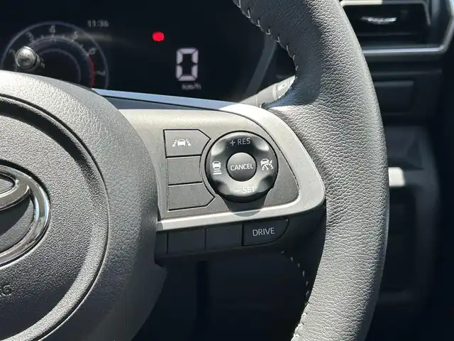 トヨタ ライズ Z 島根県 2022(令4)年 2.9万km シャイニングホワイトパール ワンオーナー/ケンウッドナビ(AM/FM/CD/DVD/BT/フルセグ)/スマートアシスト/ステアリングアシスト/先行車発進告知/ロードサインアシスト/クリアランスソナー/前後ドラレコ/電動パーキングブレーキ/ブレーキホールド/カロッツェリアサブウーファー/フォグランプ/リアフォグランプ/取説/保証書/スペアキー
