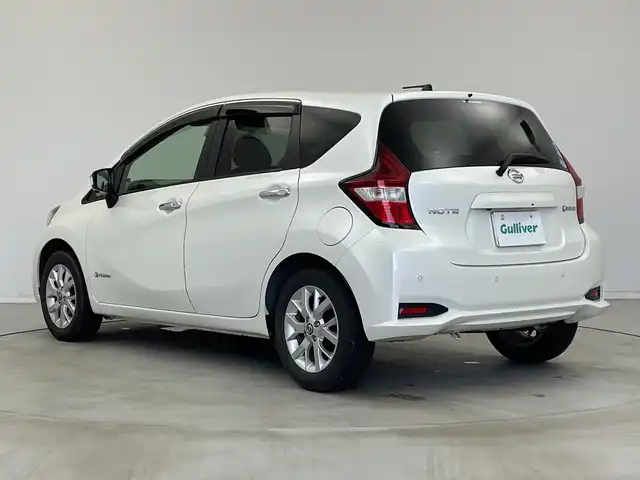 日産 ノート e－パワー X 新潟県 2019(令1)年 6.8万km ブリリアントホワイトパール ディーラー純正メモリナビ/(MM319D-W)/(CD.DVD.SD.フルセグ.Bluetooth)/アラウンドビューモニター/ナビ連動ドライブレコーダー/エマージェンシーブレーキ/レーンキープアシスト/ステアリングリモコン/LEDオートライト/フォグランプ/デジタルインナーミラー/エコモード/電動格納ウィンカーミラー/プッシュスタート/スマートキー×2/純正フロアマット