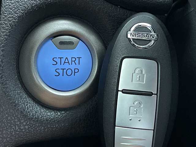 日産 ノート e－パワー X 新潟県 2019(令1)年 6.8万km ブリリアントホワイトパール ディーラー純正メモリナビ/(MM319D-W)/(CD.DVD.SD.フルセグ.Bluetooth)/アラウンドビューモニター/ナビ連動ドライブレコーダー/エマージェンシーブレーキ/レーンキープアシスト/ステアリングリモコン/LEDオートライト/フォグランプ/デジタルインナーミラー/エコモード/電動格納ウィンカーミラー/プッシュスタート/スマートキー×2/純正フロアマット