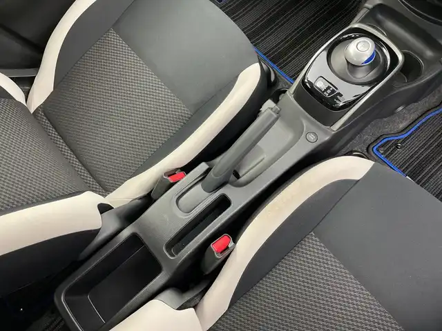 日産 ノート e－パワー X 新潟県 2019(令1)年 6.8万km ブリリアントホワイトパール ディーラー純正メモリナビ/(MM319D-W)/(CD.DVD.SD.フルセグ.Bluetooth)/アラウンドビューモニター/ナビ連動ドライブレコーダー/エマージェンシーブレーキ/レーンキープアシスト/ステアリングリモコン/LEDオートライト/フォグランプ/デジタルインナーミラー/エコモード/電動格納ウィンカーミラー/プッシュスタート/スマートキー×2/純正フロアマット