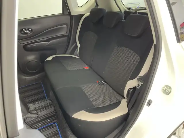 日産 ノート e－パワー X 新潟県 2019(令1)年 6.8万km ブリリアントホワイトパール ディーラー純正メモリナビ/(MM319D-W)/(CD.DVD.SD.フルセグ.Bluetooth)/アラウンドビューモニター/ナビ連動ドライブレコーダー/エマージェンシーブレーキ/レーンキープアシスト/ステアリングリモコン/LEDオートライト/フォグランプ/デジタルインナーミラー/エコモード/電動格納ウィンカーミラー/プッシュスタート/スマートキー×2/純正フロアマット
