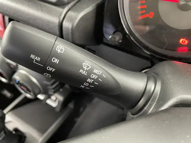 スズキ ジムニー XC 大分県 2025(令7)年 0.2万km ミディアムグレー 社外フローティングナビ/フルセグTV/Bluetooth/AM/FM/スズキセーフティーサポート/デュアルセンサーブレーキサポート/標識認識機能/車線逸脱警報機能/ふらつき警報機能/先行車発進お知らせ機能/ハイビームアシスト/クルーズコントロール/ETC/プッシュスタート/アイドリングストップ/バックカメラ/LED