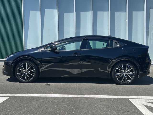 トヨタ プリウス Z 神奈川県 2023(令5)年 2.9万km アティチュードブラックマイカ 純正ナビ　/全方位カメラ　/シートヒーター　/エアシート　/クルーズコントロール　/Ｂｌｕｅｔｏｏｔｈ　/ＡｐｐｌｅＣａｒＰｌａｙ　/純正アルミ　/純正フロアマット　/レーンキープアシスト　/電動バックドア　/デジタルインナーミラー/パワーシート/コーナーセンサー/ワイアレス充電　/純正ドラレコ/BSM/パーキングアシスト