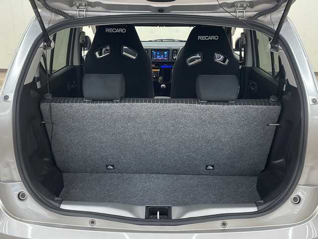 スズキ アルト ワークス 道央・札幌 2018(平30)年 6.3万km スチールシルバーM /4WD//社外ナビ:/CN-RX03D(AM/FM/CD/DVD/BT/TV/SD)//前席RECAROシート//前後ドライブレコーダー//HIDヘッドライト//フォグランプ//純正15インチアルミホイール//スマートキー//エンジンプッシュスタート//スペアキー×1//社外AW付スタッドレスタイヤ（145/80/R13)