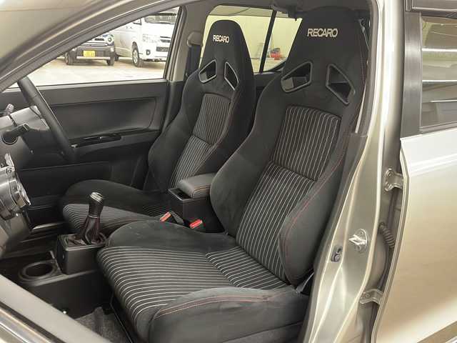 スズキ アルト ワークス 道央・札幌 2018(平30)年 6.3万km スチールシルバーM /4WD//社外ナビ:/CN-RX03D(AM/FM/CD/DVD/BT/TV/SD)//前席RECAROシート//前後ドライブレコーダー//HIDヘッドライト//フォグランプ//純正15インチアルミホイール//スマートキー//エンジンプッシュスタート//スペアキー×1//社外AW付スタッドレスタイヤ（145/80/R13)