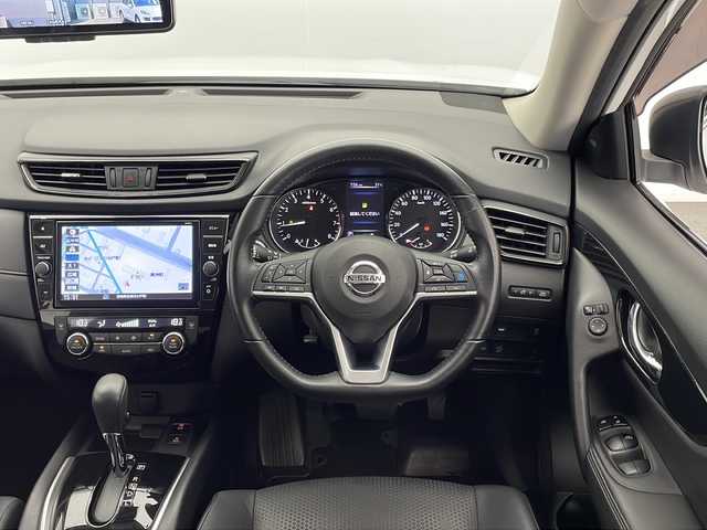日産 エクストレイル 20Xi 宮崎県 2020(令2)年 2.5万km ブリリアントホワイトパール 禁煙車/エマージェンシーブレーキ/パートタイム4WD/純正10型ナビTV/（MM520D-L/CD/DVD/Bluetooth/フルセグTV)/純正ドライブレコーダー/純正ビルトインETC/純正LEDオートライト/純正フォグ/純正18インチアルミ/純正フロアマット/プロパイロット/アラウンドビューモニター/クリアランスソナー/デジタルインナーミラー/電子パーキング/オートホールド/パワーバックドア/ルーフレール/撥水シート/全席シートヒーター/デュアルオートエアコン/本革巻ハンドル/インテリジェントキー/プッシュエンジンスタート/新車時保証書/取扱い説明書