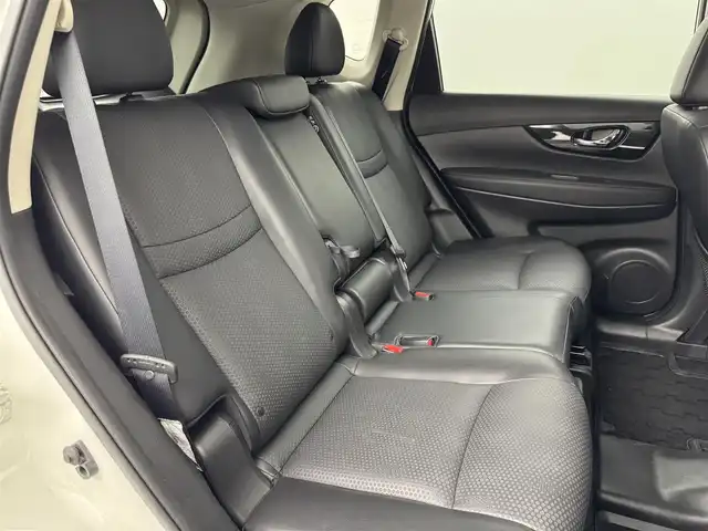 日産 エクストレイル 20Xi 福岡県 2020(令2)年 2.5万km ブリリアントホワイトパール 純正１０型ナビ／フルセグＴＶ　/全方位カメラ　/デジタルルームミラー　/ETC　/ドライブレコーダー　/プロパイロット　/コーナーセンサー　/エマージェンシーブレーキ　/レーンキープ　/ブラインドスポットモニター　/ヒルディセントコントロール　/アイドリングストップ　/シートヒーター　/パワーバックドア　/ルーフレール/純正１８インチＡＷ　/LEDヘッドライト