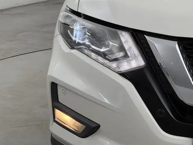 日産 エクストレイル 20Xi 福岡県 2020(令2)年 2.5万km ブリリアントホワイトパール 純正１０型ナビ／フルセグＴＶ　/全方位カメラ　/デジタルルームミラー　/ETC　/ドライブレコーダー　/プロパイロット　/コーナーセンサー　/エマージェンシーブレーキ　/レーンキープ　/ブラインドスポットモニター　/ヒルディセントコントロール　/アイドリングストップ　/シートヒーター　/パワーバックドア　/ルーフレール/純正１８インチＡＷ　/LEDヘッドライト