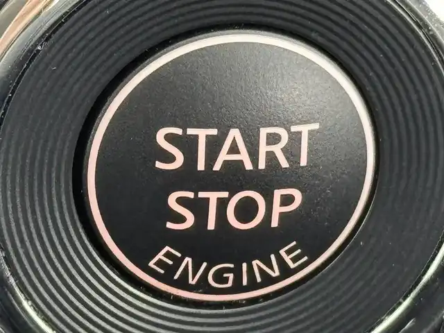 日産 エクストレイル 20Xi 福岡県 2020(令2)年 2.5万km ブリリアントホワイトパール 純正１０型ナビ／フルセグＴＶ　/全方位カメラ　/デジタルルームミラー　/ETC　/ドライブレコーダー　/プロパイロット　/コーナーセンサー　/エマージェンシーブレーキ　/レーンキープ　/ブラインドスポットモニター　/ヒルディセントコントロール　/アイドリングストップ　/シートヒーター　/パワーバックドア　/ルーフレール/純正１８インチＡＷ　/LEDヘッドライト