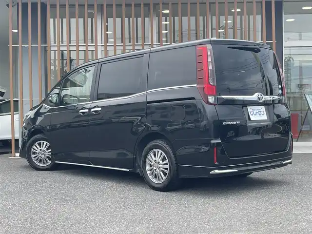 トヨタ エスクァイア Gi 鳥取県 2014(平26)年 12.2万km ブラック (株)IDOMが運営する【じしゃロン鳥取店】の自社ローン専用車両になります。こちらは現金またはオートローンご利用時の価格です。自社ローンご希望の方は別途その旨お申付け下さい/サンルーフ/純正ナビ（NSLM-W68）/・ラジオ/BT/バックカメラ/両側パワースライドドア/LEDオートライト/オートハイビーム/クルーズコントロール/ウッドコンビステアリング/ステアリングスイッチ/全席シートヒーター/専用レザーシート/ビルトインETC/スマートキー/プッシュスタート