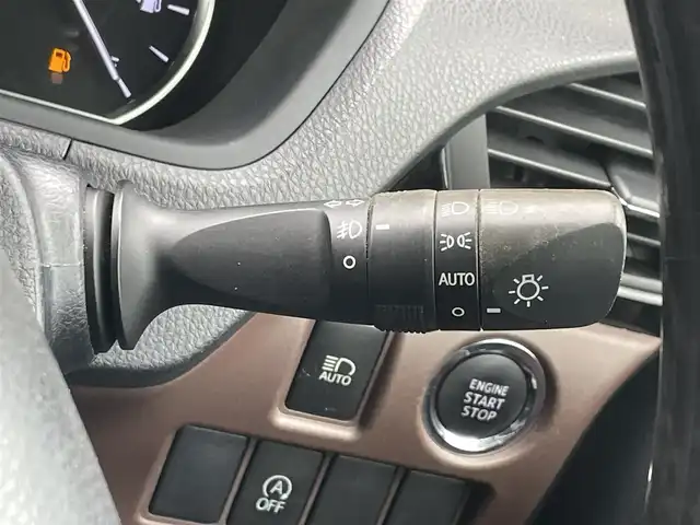 トヨタ エスクァイア Gi 鳥取県 2014(平26)年 12.2万km ブラック (株)IDOMが運営する【じしゃロン鳥取店】の自社ローン専用車両になります。こちらは現金またはオートローンご利用時の価格です。自社ローンご希望の方は別途その旨お申付け下さい/サンルーフ/純正ナビ（NSLM-W68）/・ラジオ/BT/バックカメラ/両側パワースライドドア/LEDオートライト/オートハイビーム/クルーズコントロール/ウッドコンビステアリング/ステアリングスイッチ/全席シートヒーター/専用レザーシート/ビルトインETC/スマートキー/プッシュスタート