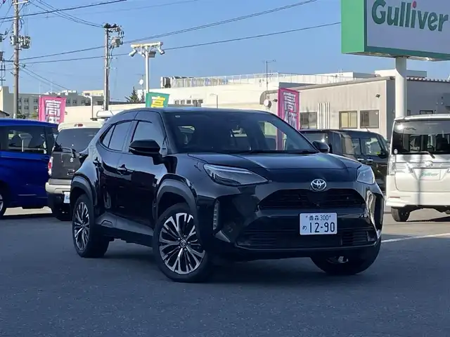 トヨタ ヤリスクロス ハイブリッド Z 青森県 2021(令3)年 7.4万km ブラックマイカ ４WD/純正ナビ/フルセグTV/CD/DVD/BT/ドライブレコーダー/ETC/アラウンドビューモニター/バックカメラ/D席パワーシート/パワーバックドア/トヨタセーフティセンス/オートライト/ハイビームアシスト/横滑り防止装置/１６インチ社外AW付スタッドレスタイヤ積込/純正フロアマット/純正ドアバイザー