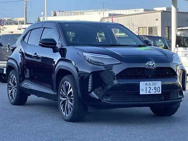 トヨタ ヤリスクロス ハイブリッド Z 青森県 2021(令3)年 7.4万km ブラックマイカ ４WD/純正ナビ/フルセグTV/CD/DVD/BT/ドライブレコーダー/ETC/アラウンドビューモニター/バックカメラ/D席パワーシート/パワーバックドア/トヨタセーフティセンス/オートライト/ハイビームアシスト/横滑り防止装置/１６インチ社外AW付スタッドレスタイヤ積込/純正フロアマット/純正ドアバイザー