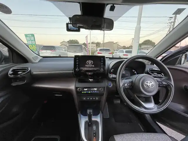 トヨタ ヤリスクロス ハイブリッド Z 青森県 2021(令3)年 7.4万km ブラックマイカ ４WD/純正ナビ/フルセグTV/CD/DVD/BT/ドライブレコーダー/ETC/アラウンドビューモニター/バックカメラ/D席パワーシート/パワーバックドア/トヨタセーフティセンス/オートライト/ハイビームアシスト/横滑り防止装置/１６インチ社外AW付スタッドレスタイヤ積込/純正フロアマット/純正ドアバイザー