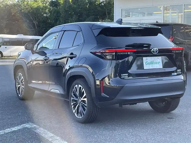 トヨタ ヤリスクロス ハイブリッド Z 青森県 2021(令3)年 7.4万km ブラックマイカ ４WD/純正ナビ/フルセグTV/CD/DVD/BT/ドライブレコーダー/ETC/アラウンドビューモニター/バックカメラ/D席パワーシート/パワーバックドア/トヨタセーフティセンス/オートライト/ハイビームアシスト/横滑り防止装置/１６インチ社外AW付スタッドレスタイヤ積込/純正フロアマット/純正ドアバイザー