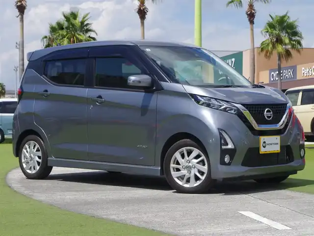 日産 デイズ HWS X プロパイロットED 長崎県 2019(令1)年 1.8万km チタニウムグレーメタリック エマージェンシーブレーキ/プロパイロット/インテリジェントクルーズコントロール/純正SDナビ/地デジTV/【DVD/CD再生機能　Bluetooth接続】/アラウンドビューモニター/革巻きステアリング/ステアリングスイッチ/ETC/LEDヘッドライト/フォグライト/ウインカーミラー/コーナーセンサー/純正14インチアルミホイル/サイド/カーテンエアバッグ/インテリジェントキー
