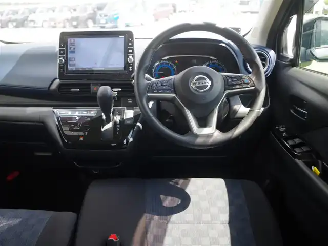 日産 デイズ HWS X プロパイロットED 長崎県 2019(令1)年 1.8万km チタニウムグレーメタリック エマージェンシーブレーキ/プロパイロット/インテリジェントクルーズコントロール/純正SDナビ/地デジTV/【DVD/CD再生機能　Bluetooth接続】/アラウンドビューモニター/革巻きステアリング/ステアリングスイッチ/ETC/LEDヘッドライト/フォグライト/ウインカーミラー/コーナーセンサー/純正14インチアルミホイル/サイド/カーテンエアバッグ/インテリジェントキー