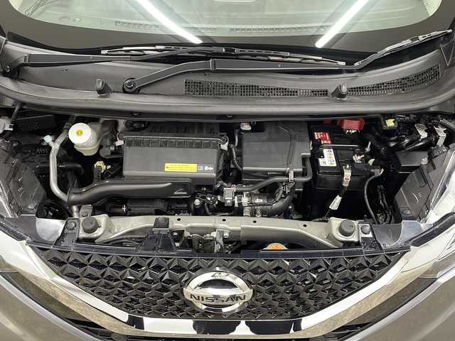 日産 デイズ HWS X プロパイロットED 長崎県 2019(令1)年 1.8万km チタニウムグレーメタリック エマージェンシーブレーキ/・プロパイロット/・インテリジェントクルーズコントロール/・レーンキープアシスト/純正9インチSDナビ/地デジTV/【DVD/CD再生機能　Bluetooth接続】/アラウンドビューモニター/革巻きステアリング/ステアリングスイッチ/ETC/LEDヘッドライト/フォグライト/ウインカーミラー/コーナーセンサー/純正14インチアルミホイル/サイド/カーテンエアバッグ/インテリジェントキー/シートリフター/電子制御パーキング/オートホールド/純正バイザー/オートリトラミラー