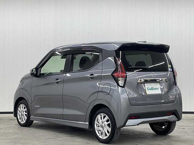 日産 デイズ HWS X プロパイロットED 長崎県 2019(令1)年 1.8万km チタニウムグレーメタリック エマージェンシーブレーキ/・プロパイロット/・インテリジェントクルーズコントロール/・レーンキープアシスト/純正9インチSDナビ/地デジTV/【DVD/CD再生機能　Bluetooth接続】/アラウンドビューモニター/革巻きステアリング/ステアリングスイッチ/ETC/LEDヘッドライト/フォグライト/ウインカーミラー/コーナーセンサー/純正14インチアルミホイル/サイド/カーテンエアバッグ/インテリジェントキー/シートリフター/電子制御パーキング/オートホールド/純正バイザー/オートリトラミラー