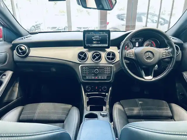 メルセデス・ベンツ ＧＬＡ１８０ 大阪府 2017(平29)年 4万km ジュピターレッド レーダーセーフティP/純正ナビ/TV/バックカメラ/applecarplay/ACC/純正18インチAW/HIDヘッドライト/ブラインドスポット/クリアランスソナー/電動リアゲート/パドルシフト/ETC/ドラレコ/ハーフレザー/シートヒーター/ルーフレール/スマートキー