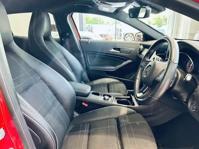メルセデス・ベンツ ＧＬＡ１８０ 大阪府 2017(平29)年 4万km ジュピターレッド レーダーセーフティP/純正ナビ/TV/バックカメラ/applecarplay/ACC/純正18インチAW/HIDヘッドライト/ブラインドスポット/クリアランスソナー/電動リアゲート/パドルシフト/ETC/ドラレコ/ハーフレザー/シートヒーター/ルーフレール/スマートキー