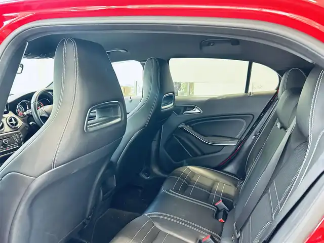 メルセデス・ベンツ ＧＬＡ１８０ 大阪府 2017(平29)年 4万km ジュピターレッド レーダーセーフティP/純正ナビ/TV/バックカメラ/applecarplay/ACC/純正18インチAW/HIDヘッドライト/ブラインドスポット/クリアランスソナー/電動リアゲート/パドルシフト/ETC/ドラレコ/ハーフレザー/シートヒーター/ルーフレール/スマートキー