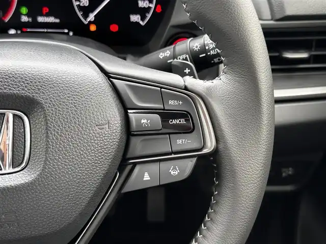 ホンダ ＷＲ－Ｖ Z 宮城県 2024(令6)年 0.4万km 赤 ホンダセンシング/●衝突軽減ブレーキ（CMBS）/●先行車発進お知らせ機能/●歩行者事故低減ステアリング/●路外逸脱抑制機能/●標識認識機能/●アダプティブクルーズコントロール（ACC）/●車線維持支援システム（LKAS）/●誤発進抑制機能/●後方誤発進抑制機能/●近距離衝突軽減ブレーキ/●急アクセル抑制機能/●パーキングセンサーシステム/●オートハイビーム/Honda CONNECTナビ/・Bluetooth/・AppleCarPlay/AndroidAuto/・フルセグTV/バックカメラ/ビルトインETC/ハーフレザーシート/革巻きステアリング/ステアリングスイッチ/パドルシフト/LEDヘッドランプ/フォグランプ/オートライト/スマートキー＆プッシュスタート/電動格納ミラー/純正17インチAW/純正フロアマット/ドアバイザー/トノカバー/W/サイド/カーテンエアバッグ