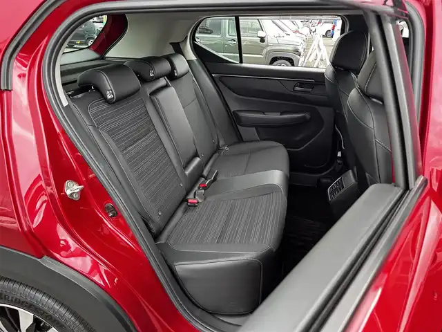 ホンダ ＷＲ－Ｖ Z 宮城県 2024(令6)年 0.4万km 赤 ホンダセンシング/●衝突軽減ブレーキ（CMBS）/●先行車発進お知らせ機能/●歩行者事故低減ステアリング/●路外逸脱抑制機能/●標識認識機能/●アダプティブクルーズコントロール（ACC）/●車線維持支援システム（LKAS）/●誤発進抑制機能/●後方誤発進抑制機能/●近距離衝突軽減ブレーキ/●急アクセル抑制機能/●パーキングセンサーシステム/●オートハイビーム/Honda CONNECTナビ/・Bluetooth/・AppleCarPlay/AndroidAuto/・フルセグTV/バックカメラ/ビルトインETC/ハーフレザーシート/革巻きステアリング/ステアリングスイッチ/パドルシフト/LEDヘッドランプ/フォグランプ/オートライト/スマートキー＆プッシュスタート/電動格納ミラー/純正17インチAW/純正フロアマット/ドアバイザー/トノカバー/W/サイド/カーテンエアバッグ
