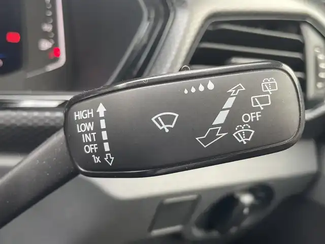 フォルクスワーゲン ＶＷ Ｔ－クロス TSI アクティブ 高知県 2023(令5)年 1.2万km グレーⅡ ACC（アダプティブクルーズコントロール）/・Front　Assist/・Lane Assist/・ブラインドスポットディテクション/純正ナビ/【AppleCarPlay/androidauto/USB/Bluetooth】/バックカメラ/コーナーセンサー/パークアシスト/疲労検知システム/純正アルミホイール16インチ/社外ドラレコ