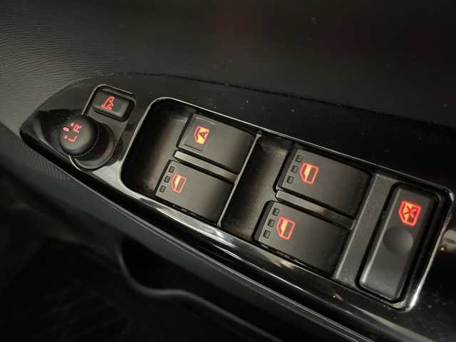 ダイハツ タント カスタム RS 福岡県 2014(平26)年 7.3万km ブラックマイカメタリック 両側パワースライドドア/バックカメラ/社外ナビ【AVW-204iW】/ETC/フルセグ/後席サンシェード/オートエアコン/パワーウィンドウ/スマートキー/プッシュスタート