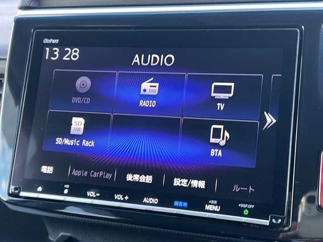 ホンダ ステップワゴン スパーダ ホンダセンシング 秋田県 2018(平30)年 8.1万km プラチナホワイトパール ・メーカーナビ/・衝突軽減/・バックカメラ/・ETC/・Bluetooth/・CD/・DVD/・フルセグ/・両側パワスラ/・オートライト/・LEDヘッドライト/・レーンキープ/・クルーズコントロール/・ABS/・横滑り防止/・4WD/・純正フロアマット/・純正アルミホイール/・記録簿/・取扱説明書