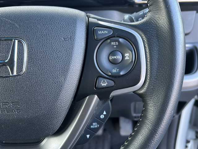 ホンダ ステップワゴン スパーダ ホンダセンシング 秋田県 2018(平30)年 8.1万km プラチナホワイトパール ・メーカーナビ/・衝突軽減/・バックカメラ/・ETC/・Bluetooth/・CD/・DVD/・フルセグ/・両側パワスラ/・オートライト/・LEDヘッドライト/・レーンキープ/・クルーズコントロール/・ABS/・横滑り防止/・4WD/・純正フロアマット/・純正アルミホイール/・記録簿/・取扱説明書