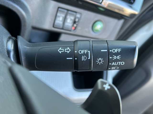 ホンダ ステップワゴン スパーダ ホンダセンシング 秋田県 2018(平30)年 8.1万km プラチナホワイトパール ・メーカーナビ/・衝突軽減/・バックカメラ/・ETC/・Bluetooth/・CD/・DVD/・フルセグ/・両側パワスラ/・オートライト/・LEDヘッドライト/・レーンキープ/・クルーズコントロール/・ABS/・横滑り防止/・4WD/・純正フロアマット/・純正アルミホイール/・記録簿/・取扱説明書