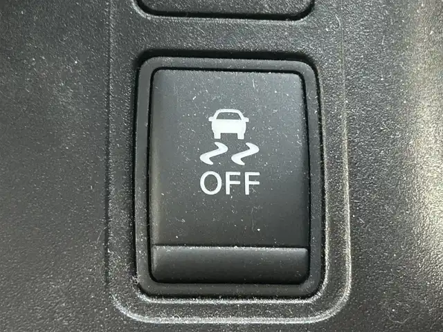 日産 セレナ ハイウェイスター 岡山県 2017(平29)年 7.2万km マルーンレッド 登録時走行距離71620km/社外ナビ/フルセグTV(AM/FM/CD/DVD/Bluetooth)/ALPINE12.8インチフリップダウンモニター/バックカメラ/片側パワースライドドア/ビルトインETC/ドライブレコーダー/ハンズフリーオートスライドドア/クルーズコントロール/アイドリングストップ/ECOモード/横滑り防止装置/プッシュスタート/スマートキー/純正フロアマット/16インチ純正AW