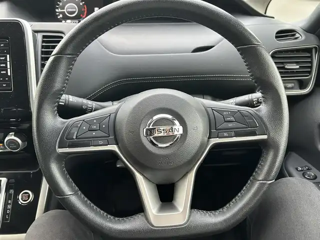 日産 セレナ ハイウェイスター 岡山県 2017(平29)年 7.2万km マルーンレッド 登録時走行距離71620km/社外ナビ/フルセグTV(AM/FM/CD/DVD/Bluetooth)/ALPINE12.8インチフリップダウンモニター/バックカメラ/片側パワースライドドア/ビルトインETC/ドライブレコーダー/ハンズフリーオートスライドドア/クルーズコントロール/アイドリングストップ/ECOモード/横滑り防止装置/プッシュスタート/スマートキー/純正フロアマット/16インチ純正AW