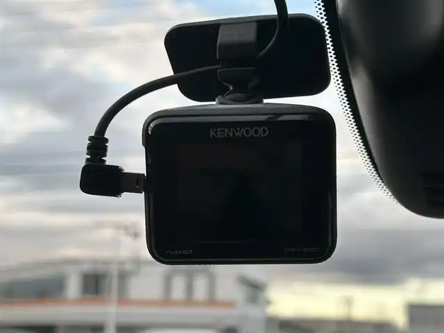 日産 セレナ ハイウェイスター 岡山県 2017(平29)年 7.2万km マルーンレッド 登録時走行距離71620km/社外ナビ/フルセグTV(AM/FM/CD/DVD/Bluetooth)/ALPINE12.8インチフリップダウンモニター/バックカメラ/片側パワースライドドア/ビルトインETC/ドライブレコーダー/ハンズフリーオートスライドドア/クルーズコントロール/アイドリングストップ/ECOモード/横滑り防止装置/プッシュスタート/スマートキー/純正フロアマット/16インチ純正AW