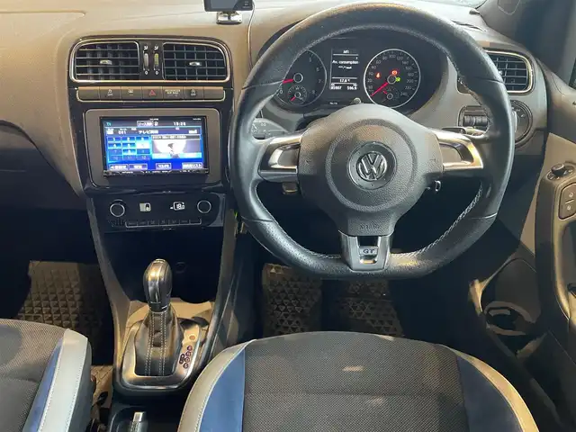 フォルクスワーゲン ポロ ブルーGTブルーモーション 高知県 2014(平26)年 8.6万km 黒 SDナビ/フルセグTV/Bluetootf/ETC/パドルシフト/社外ドライブレコーダー/社外レーダー