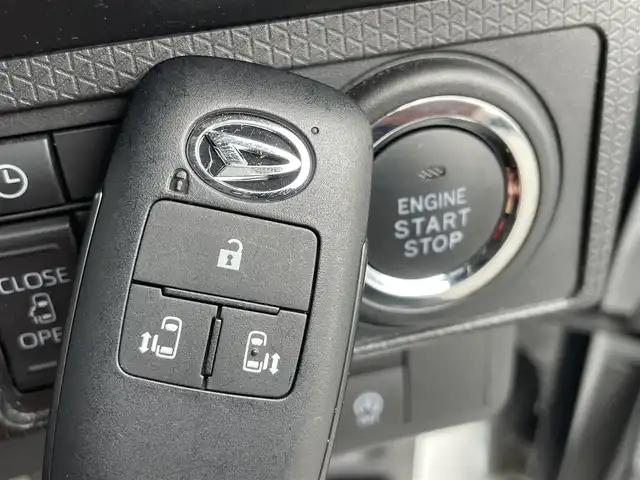 ダイハツ タント カスタム X 千葉県 2021(令3)年 2.1万km ブラックマイカメタリック/シャイニングホワイトパール 社外7インチナビ/DVD再生機能/Bluetooth/フルセグ/バックカメラ/ステアリングスイッチ/スマートアシスト/両側パワースライドドア/フォグランプ/コーナーセンサー/ウィンカーミラー/純正フロアマット/純正アルミ/LEDヘッドライト