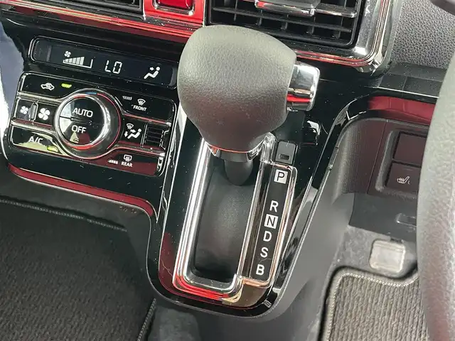 ダイハツ タント カスタム X 千葉県 2021(令3)年 2.1万km ブラックマイカメタリック/シャイニングホワイトパール 社外7インチナビ/DVD再生機能/Bluetooth/フルセグ/バックカメラ/ステアリングスイッチ/スマートアシスト/両側パワースライドドア/フォグランプ/コーナーセンサー/ウィンカーミラー/純正フロアマット/純正アルミ/LEDヘッドライト